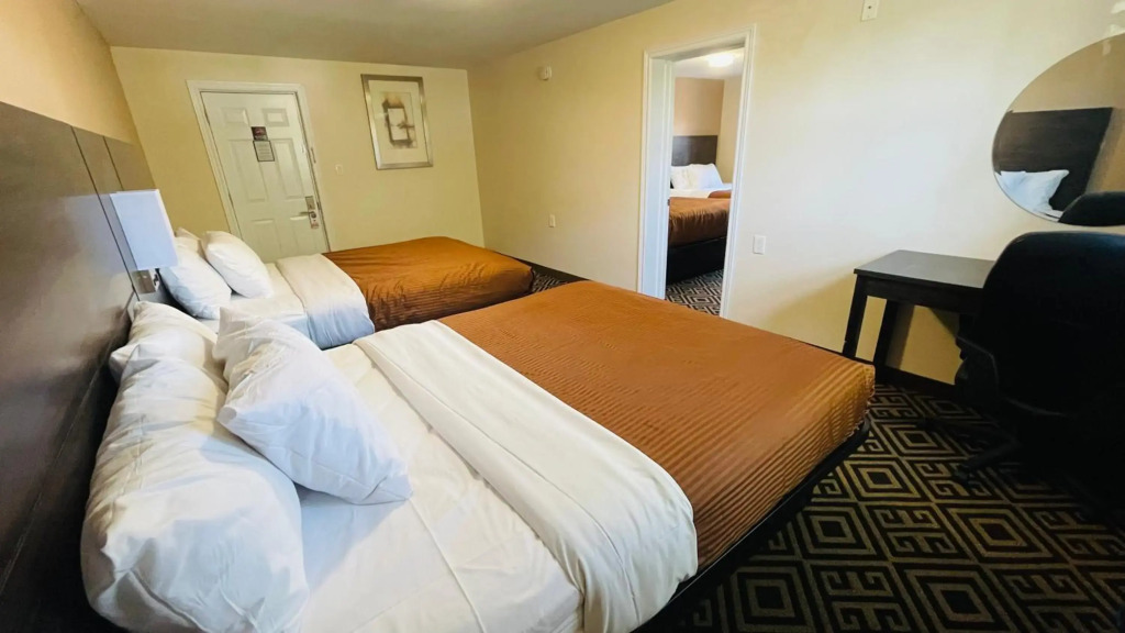 Falls Lodge & Suites