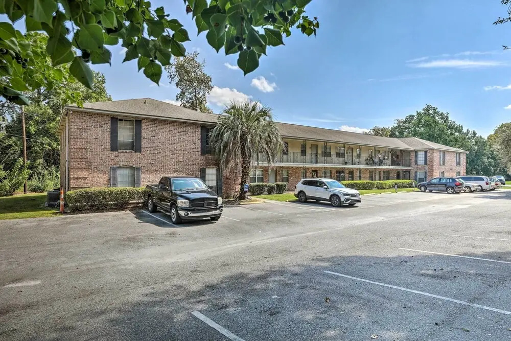 Cozy Hanahan Condo w/ Cooper River Access!