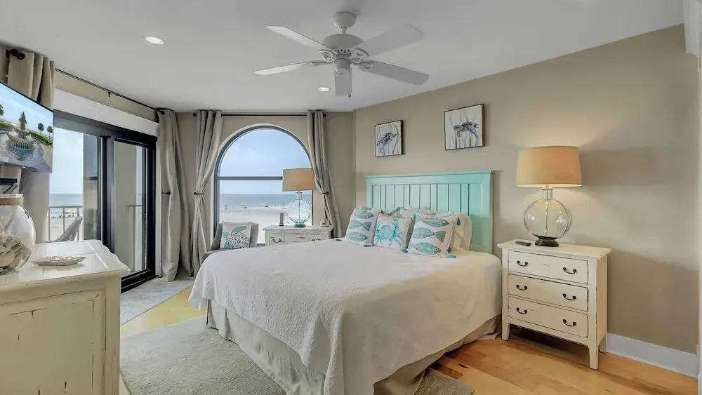 211 Seascape by Avantstay Oceanfront View + Pool
