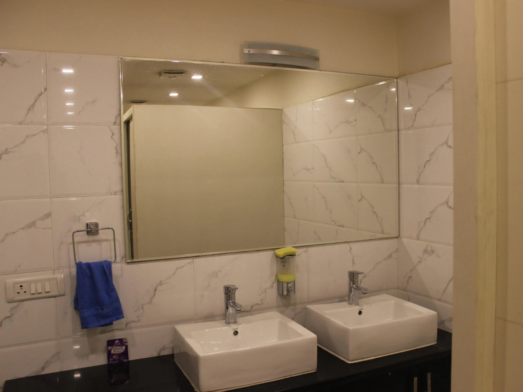 Joeys Hostel Delhi