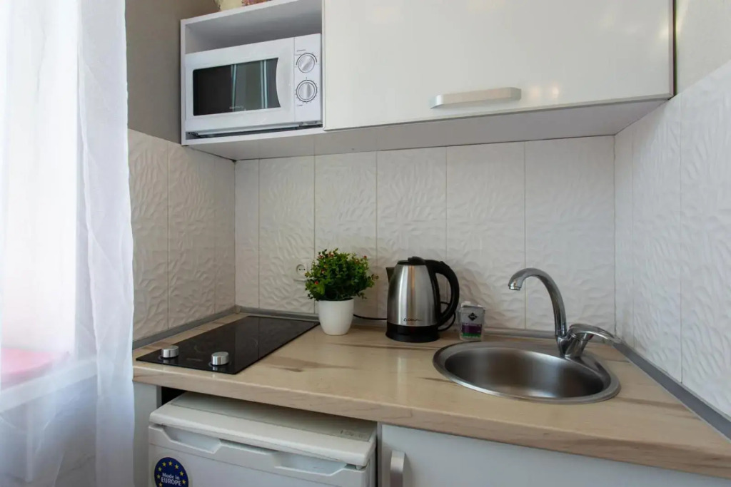 Modern studio beside metro Yaroslava Mudroho, Universytet - Chernyshevska str 95-7