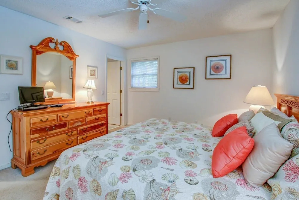 New Listing! 3rd-row Oasis W/ Private Pool & Spa 4 Bedroom Home