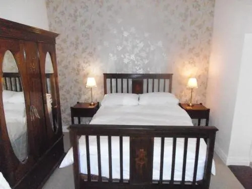 The Old Manse B & B