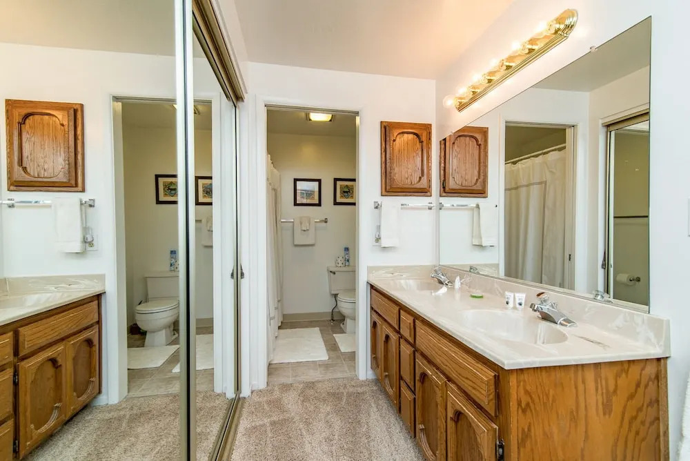 Lake Village Townhouse B