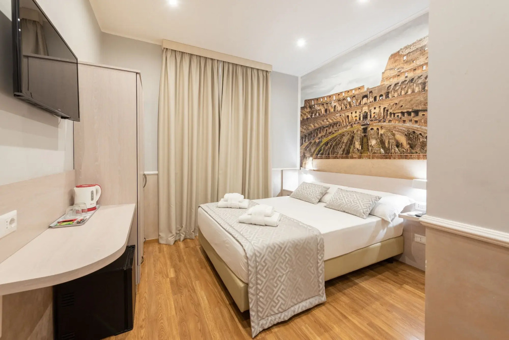 Top Floor Colosseo Guesthouse