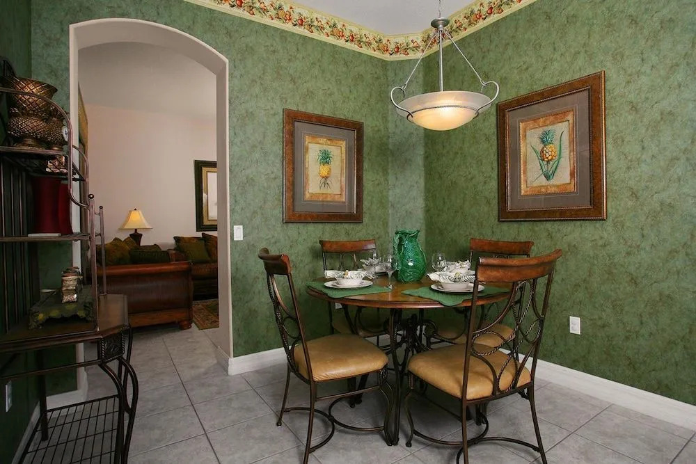 Formosa Gardens 7939