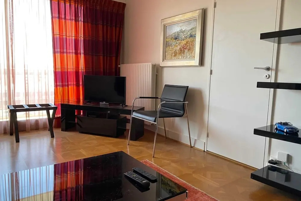 Charming Apartment Near Montparnasse