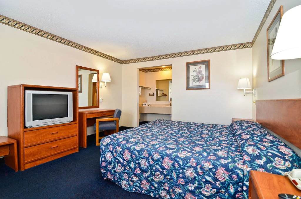Residential Suites Blue Springs by Hotel O I 70