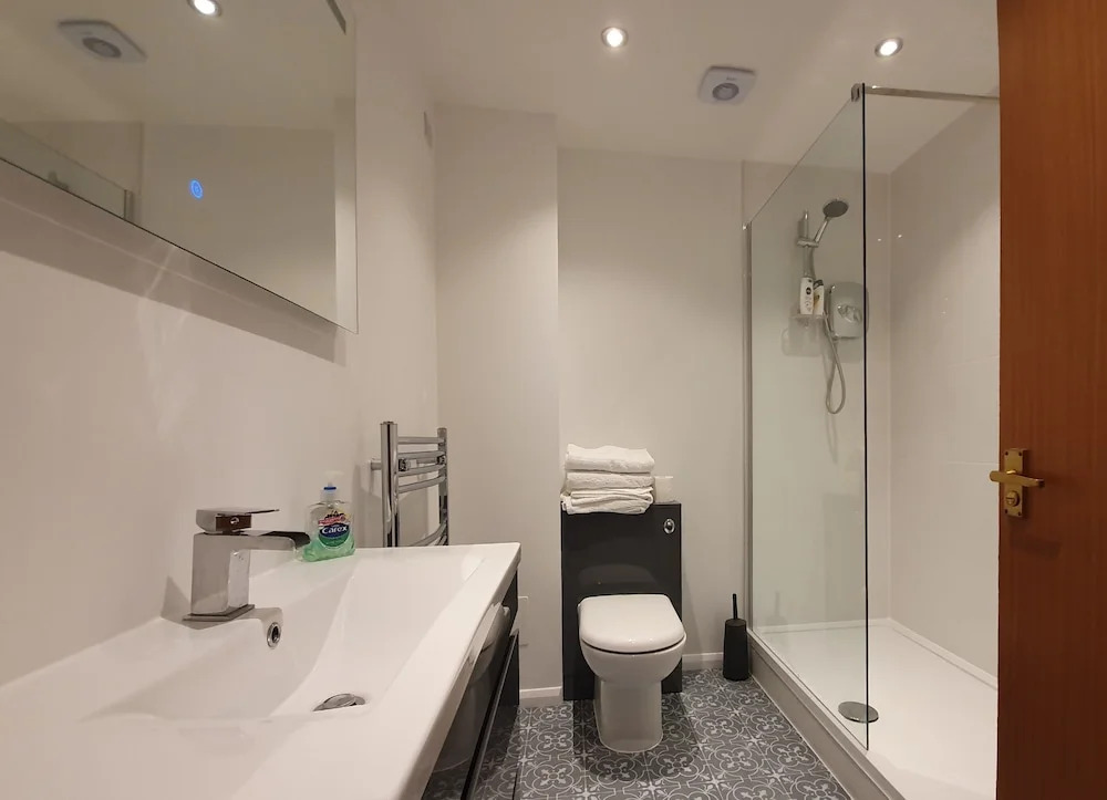 Charming Studio Apartment In London