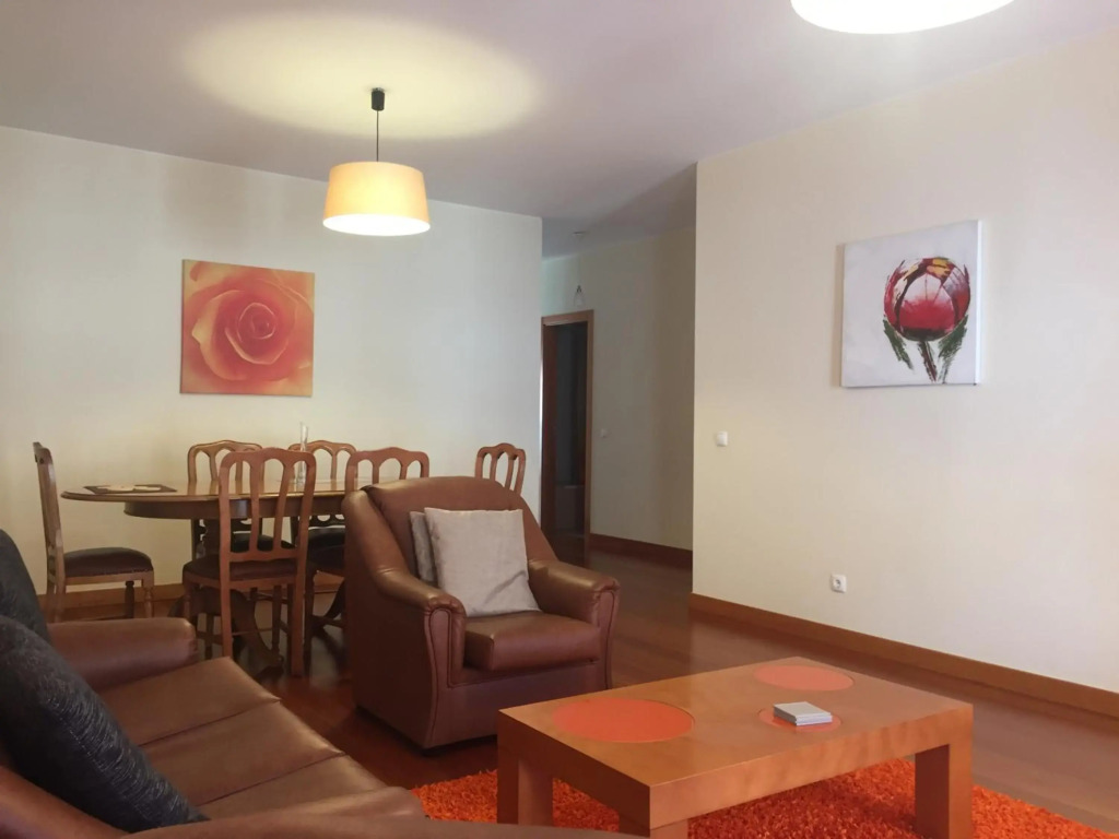 Estacada Apartment
