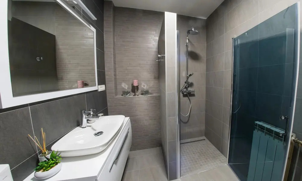 Luxury Apartment Infinity