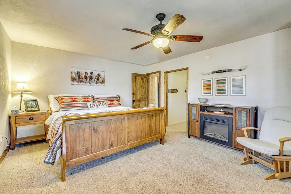 Hot Tub Haven w/ Game Room & Grill in Ruidoso!