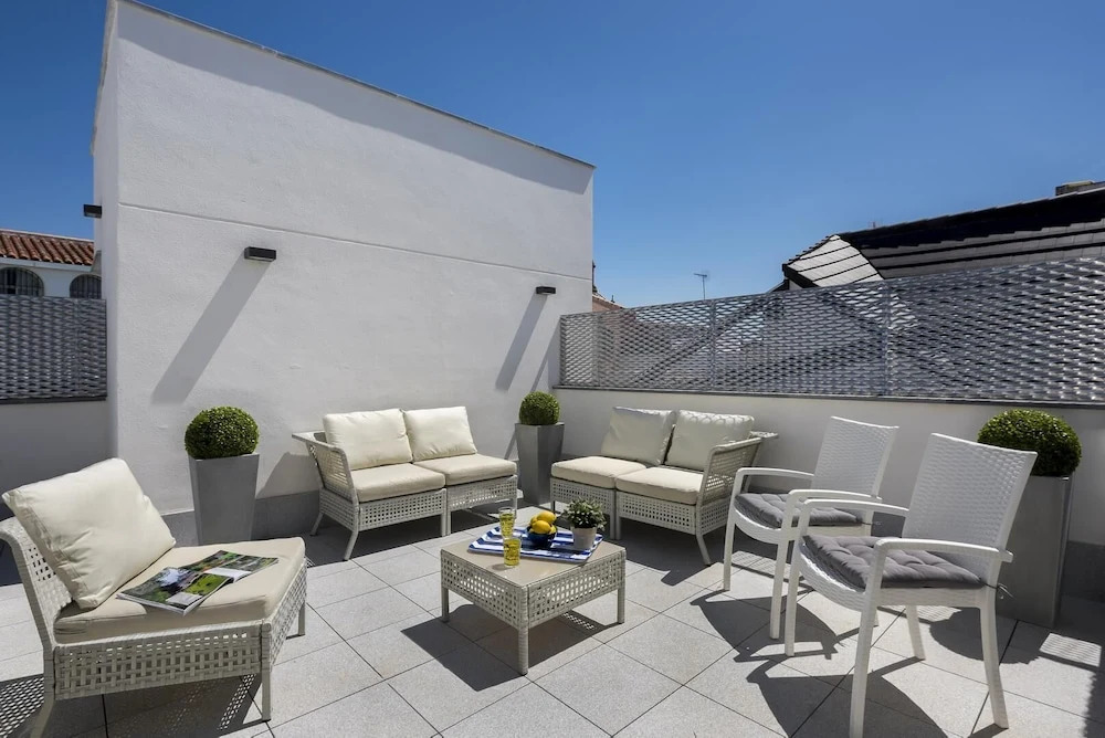 Beautiful 2 Bd Apart With Private Terrace 1 Step Away From the Cathedral Mateos Gago Terrace III