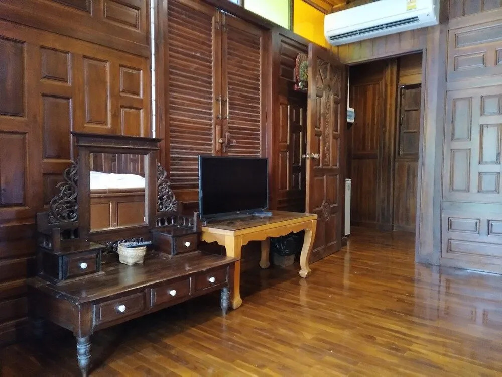 Ruean Ploysrirung Boutique Resort