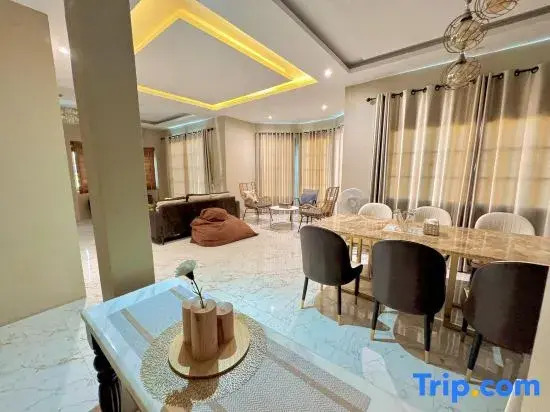 JM Pool Villa