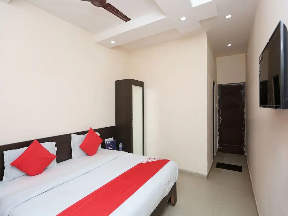 OYO 3201 Hotel Jhankar