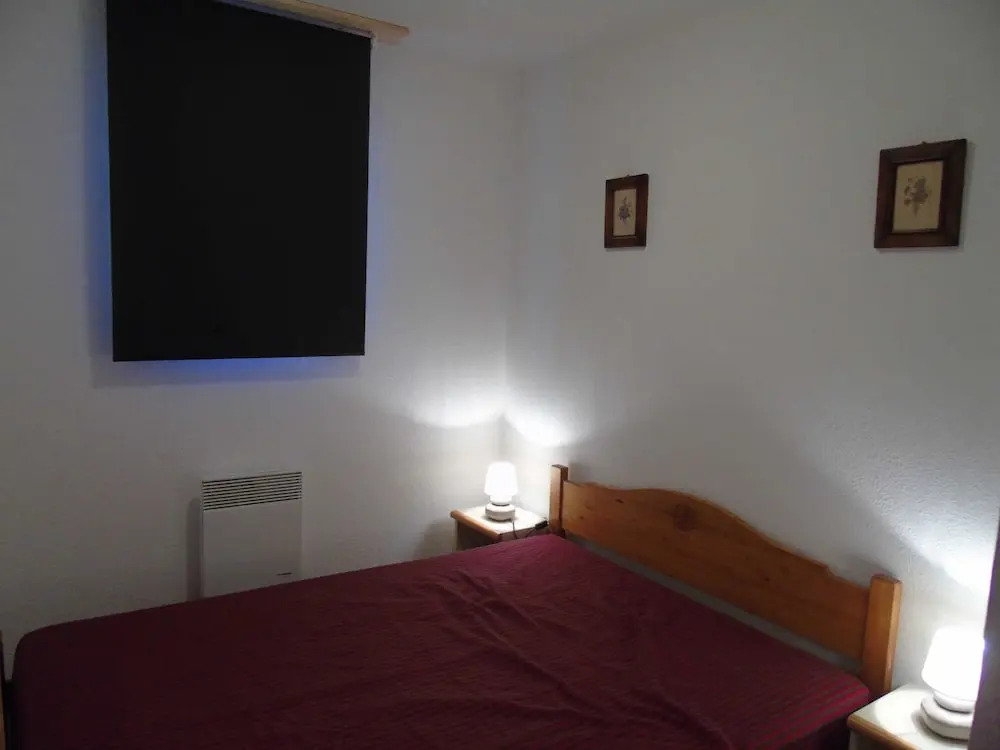 Lou Services Apartment CB11 LSI 001