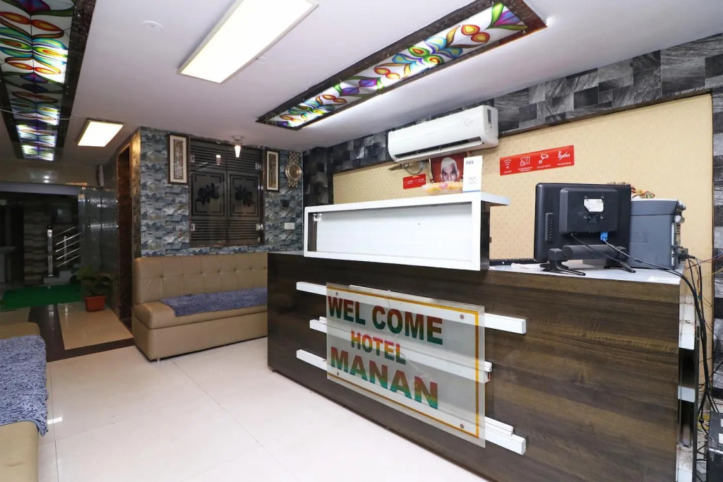 OYO 8219 Hotel Manan
