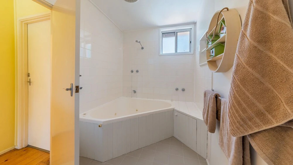 Inverloch Beach Hut - Close To Beach And Shops!
