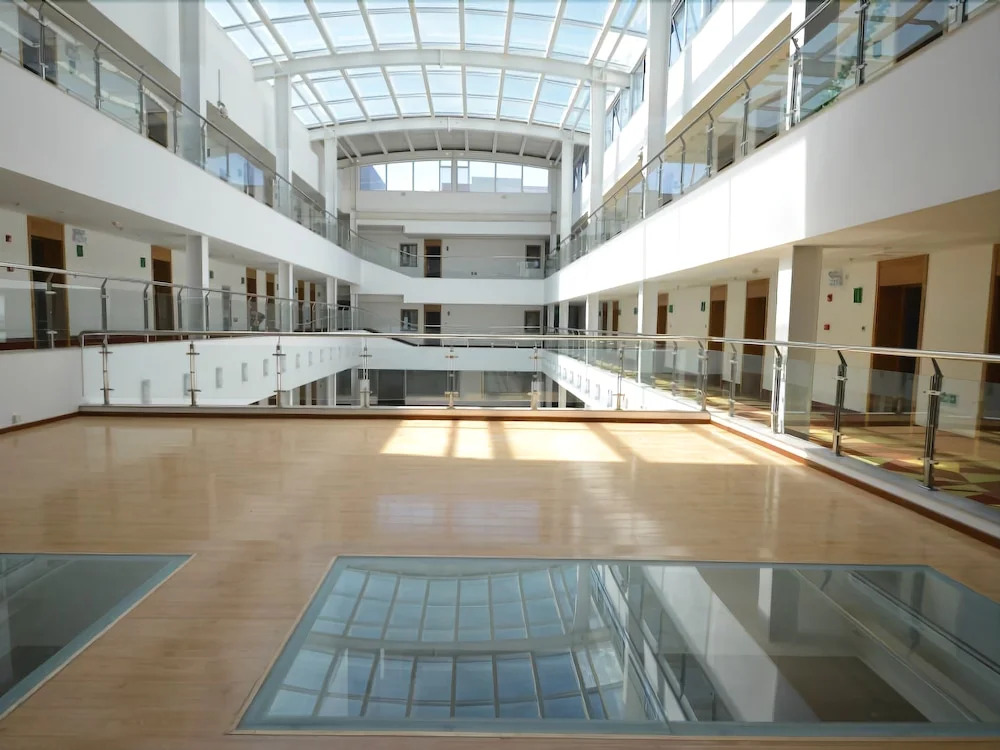 Vatica Tianjin Five Avenues Foreign College Hotel