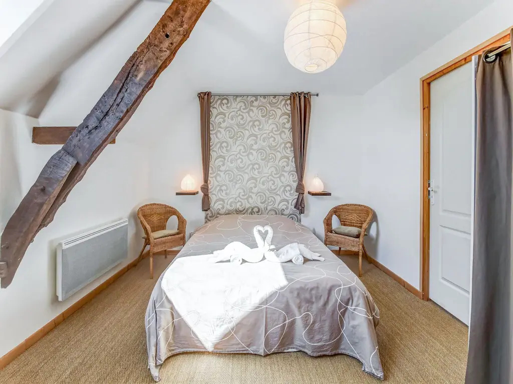 Welcoming Holiday Home in Brainville with Fenced Garden