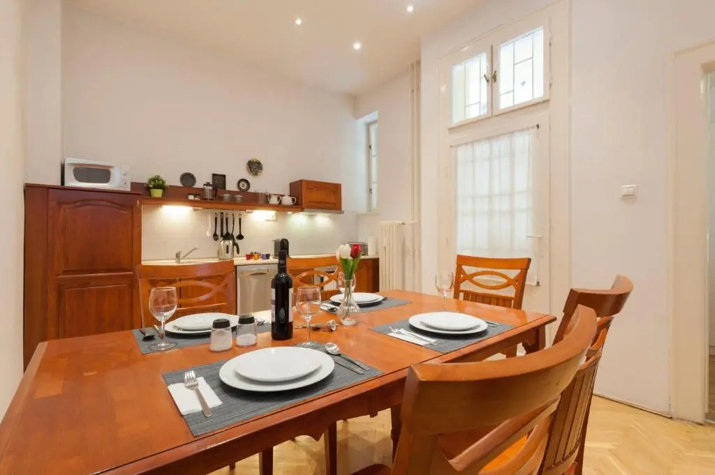 Liszt Ferenc LONG-TERM BUDGET Apartments