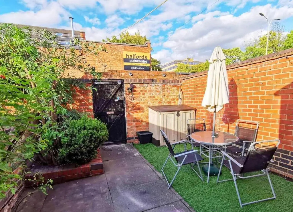 2BD Georgian Duplex City Centre Leicester