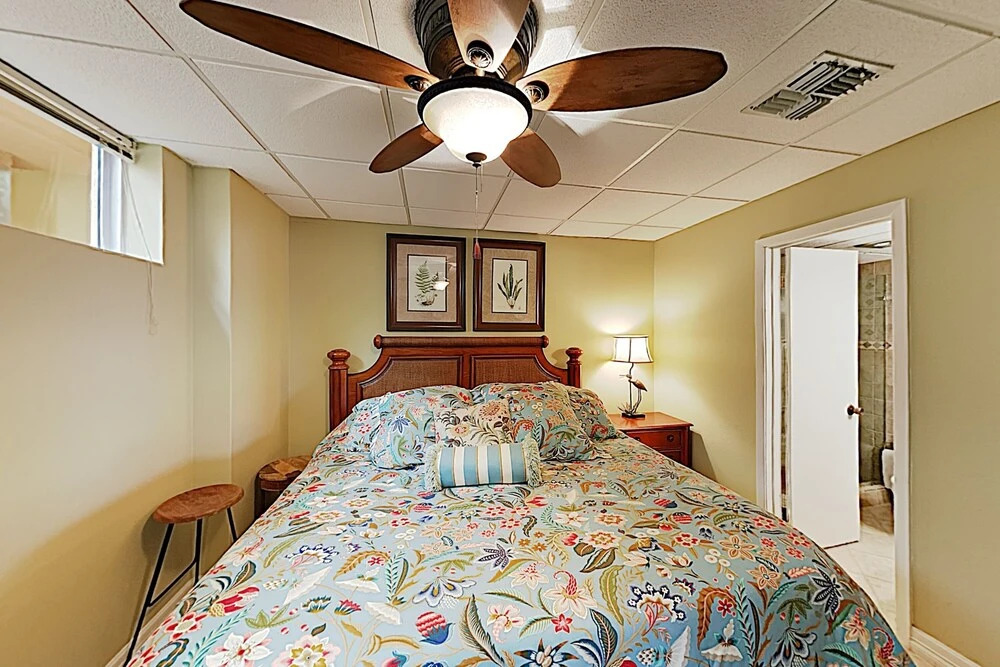 New Listing! All-suite Escape W/ Pool & Hot Tub 2 Bedroom Condo
