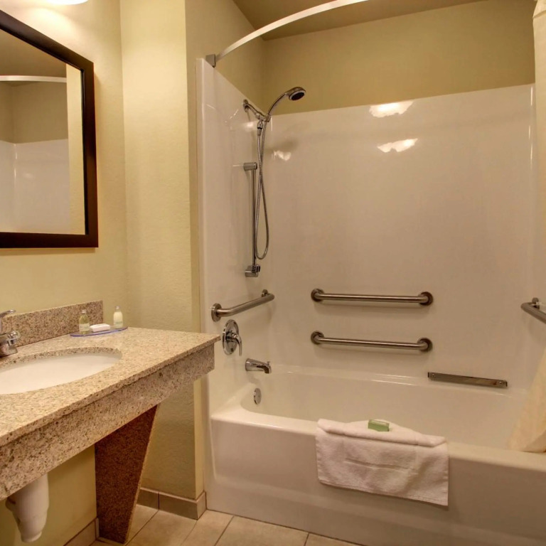 Cobblestone Inn & Suites - Rugby