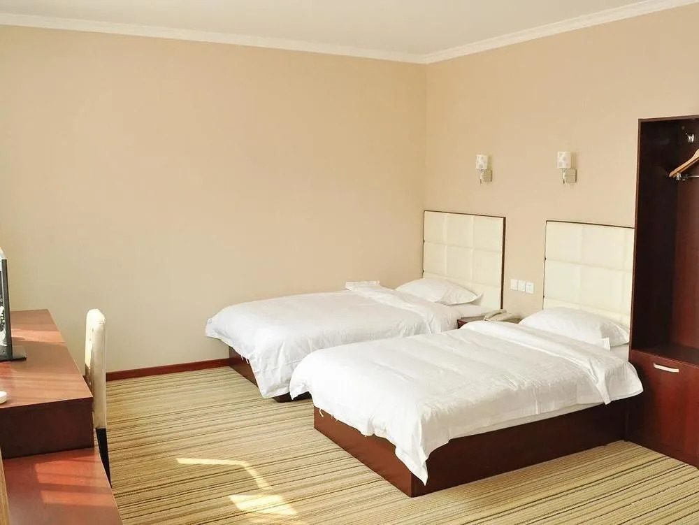 Daweng Jiulongquan Hotel ((Licun Pedestrian Street Store)(九龙泉大酒店（李村步行街店）)