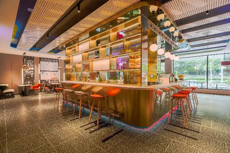 ibis Qingdao Xinduxin CapitaMall Hotel