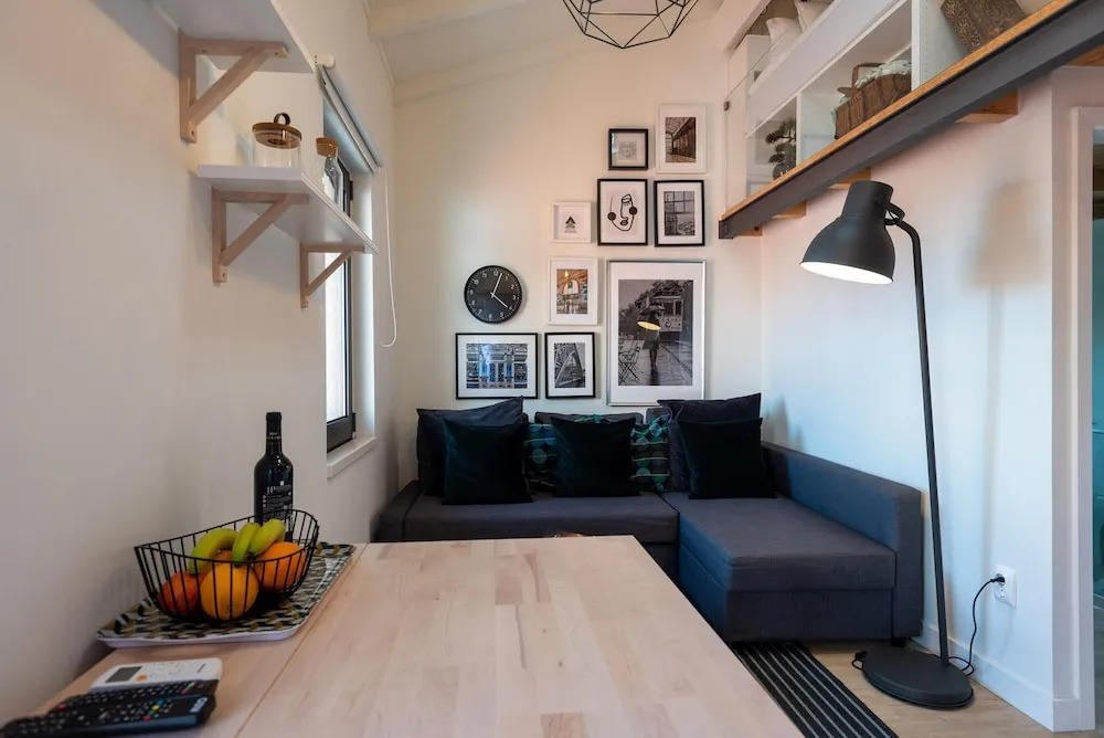 Mezzanine Stylish Apartment U by Vacationy