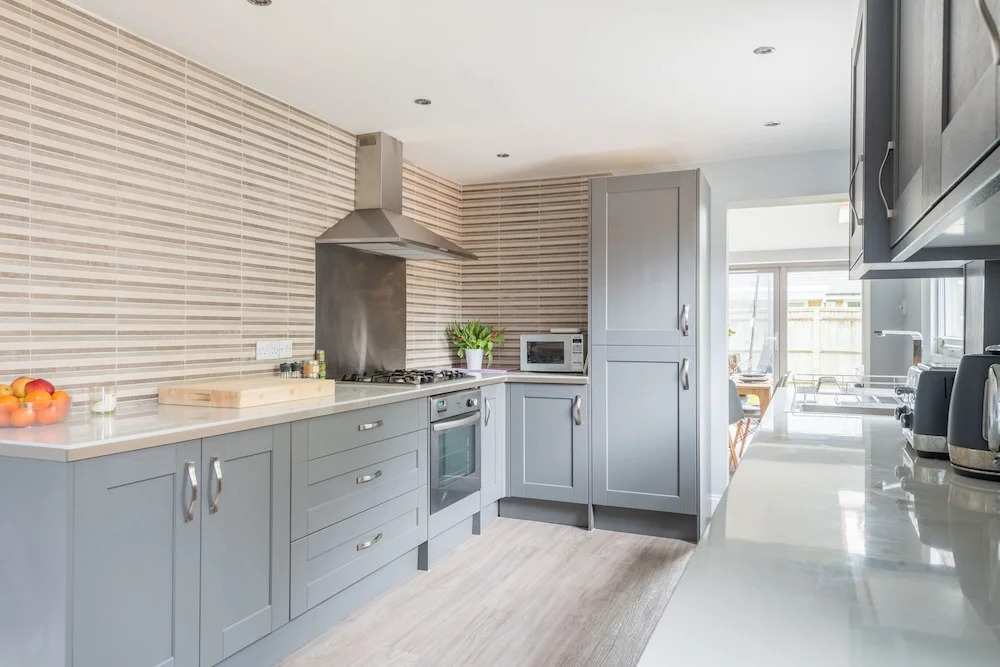 Stylish Family Home by Twickenham Stadium