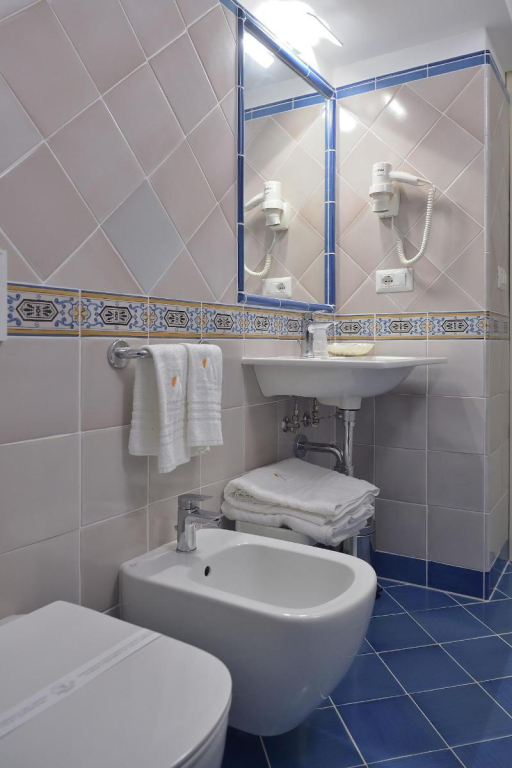Albadamare Boutique Hotel
