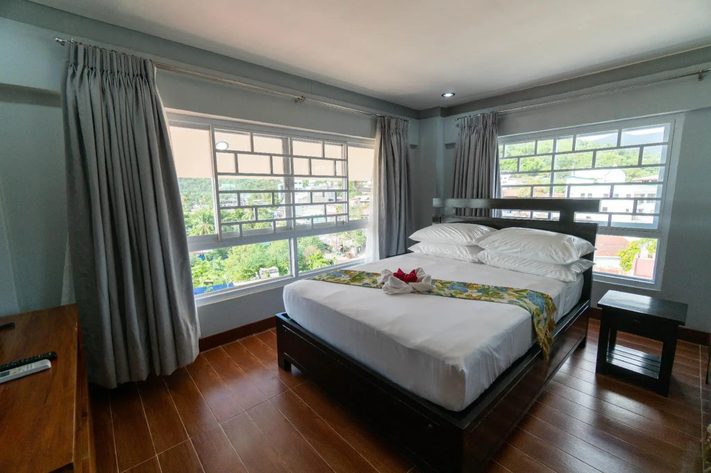 One Averee Bay Hotel