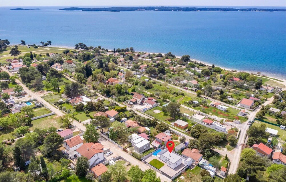 Nice Home in Peroj With Outdoor Swimming Pool, Wifi and 2 Bedrooms