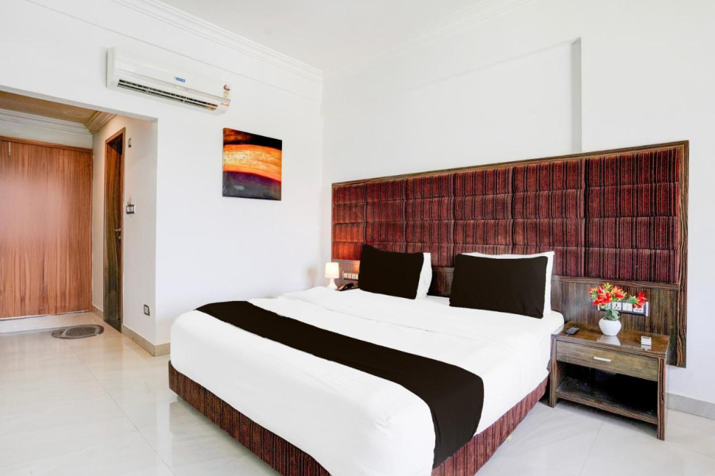 Super Townhouse Bharuch Near Railway Station Formerly Hotel Kohinoor