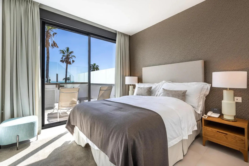 Luxury High End - Santa Barbara Heights CLC - For Work, Play & Family