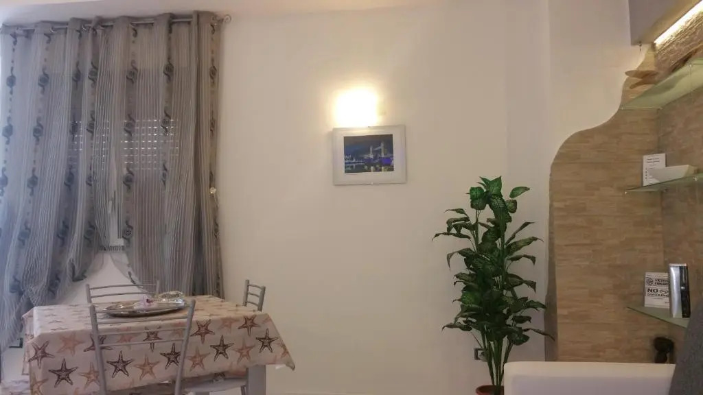 Chris Apartment