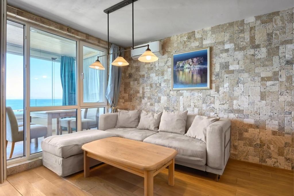 Fancy 1BD Apartment with Spacious Terrace and Marvelous Sea View