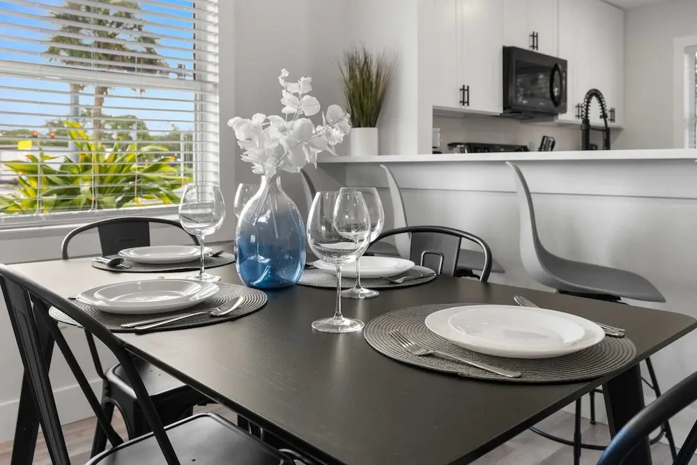 Relaxing 2BR Florida Home Close to Beach