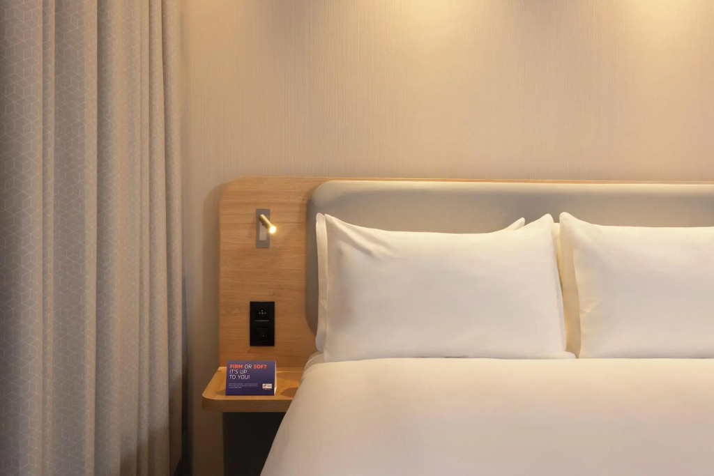 Holiday Inn Express Brussels - Airport by IHG