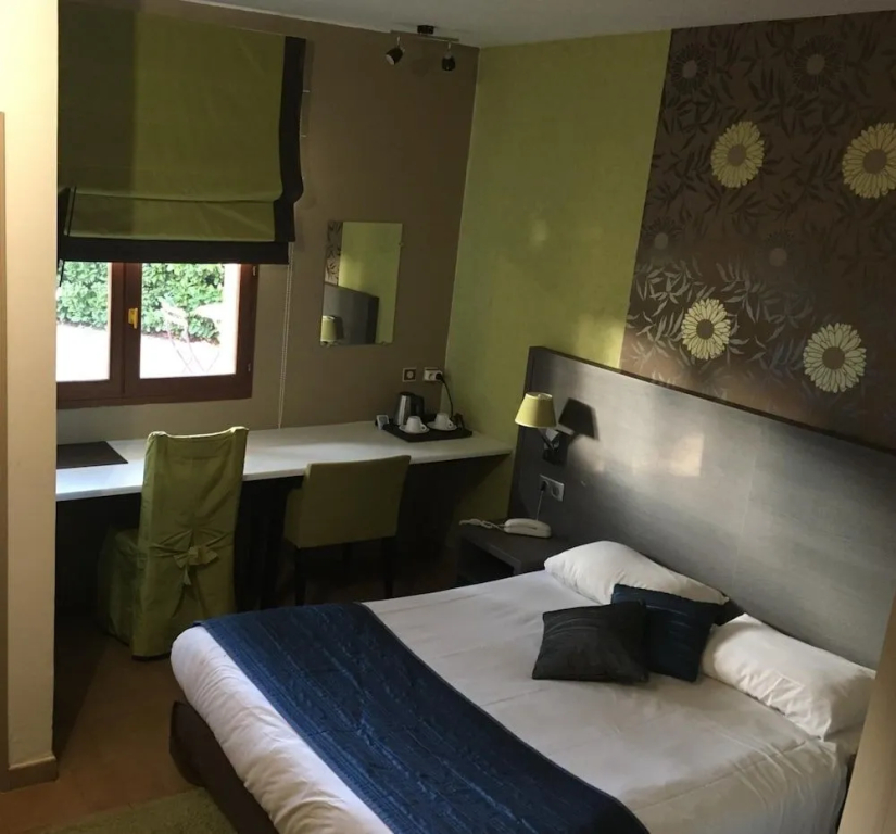 Logis Hôtel Le Mistral - Restaurant - Montélimar Sud