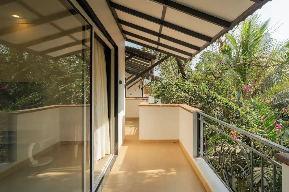 ELIVAAS Laguna Camellia - Luxe 4 BHK Villa Near Popular Beaches with Private Pool