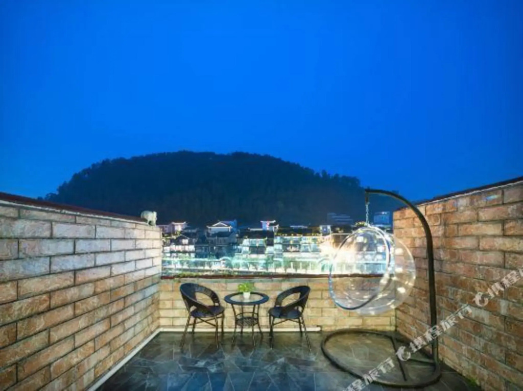 Come Back Tomorrow River View Hostel