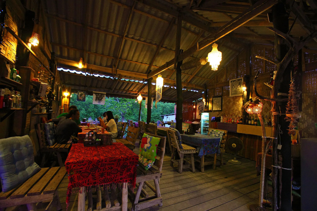 PP Red Tuna Hut
