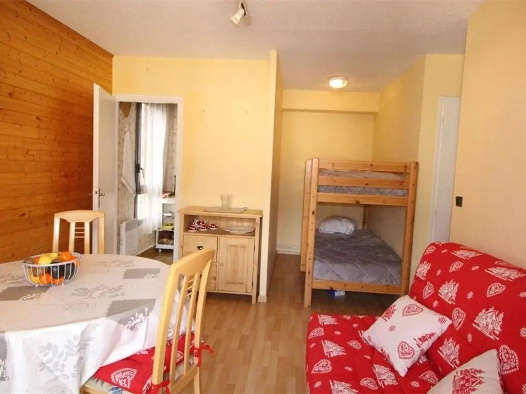 Appartement Bagnères-de-Luchon, 2 pièces, 4 personnes - FR-1-313-160