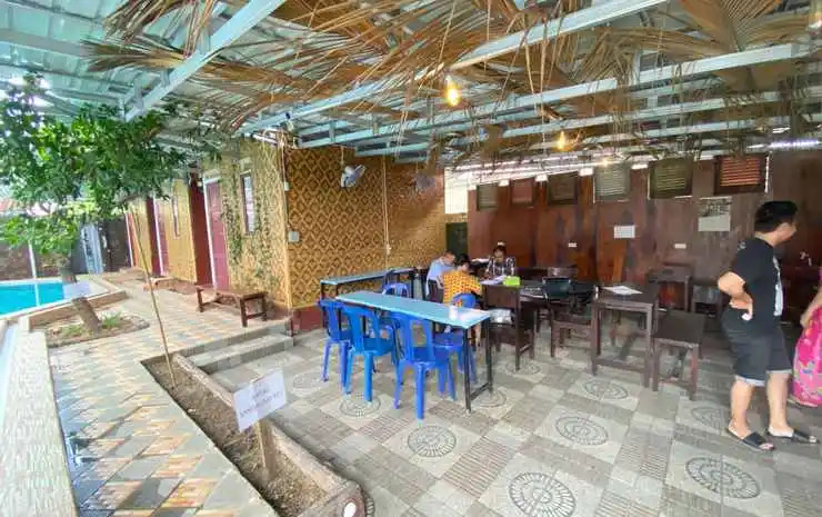 Oyo 3195 Pondok Penginapan Strongkeng Syariah