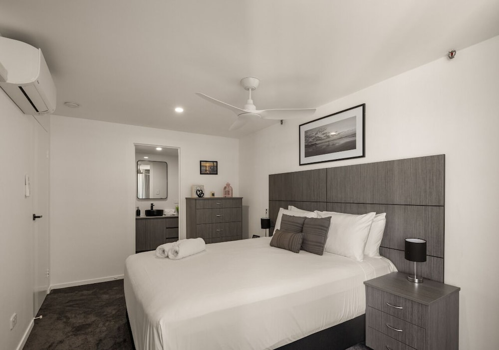 Level 26 - Pacific Horizon Retreat