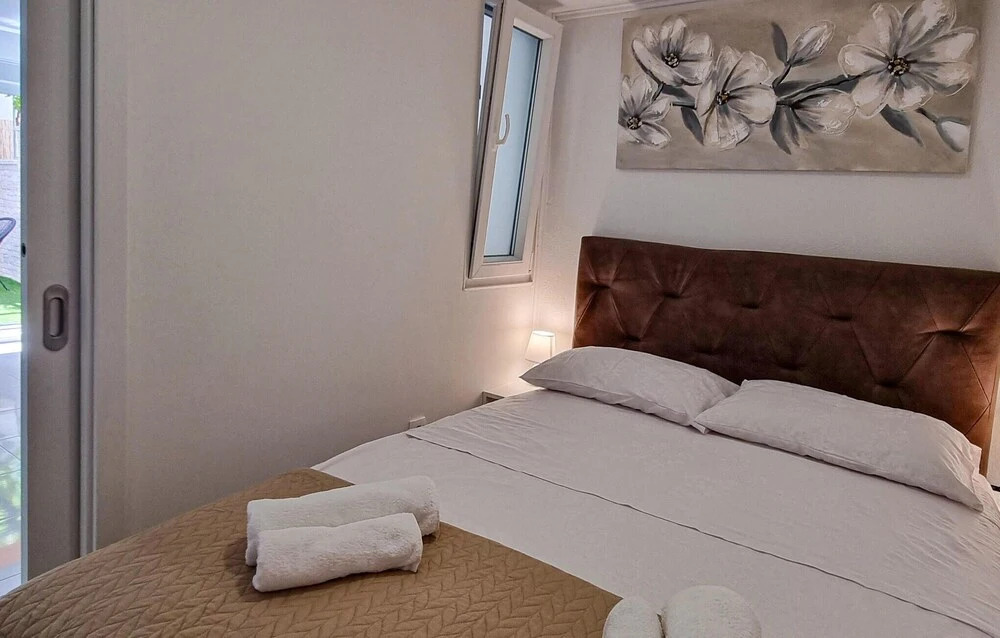 Beautiful Apartment in Zadar With Wifi and 1 Bedrooms